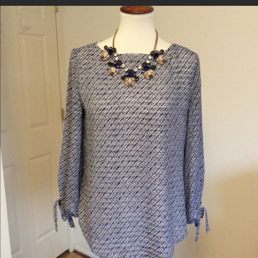 Banana Republic • Bow Sleeve Blouse